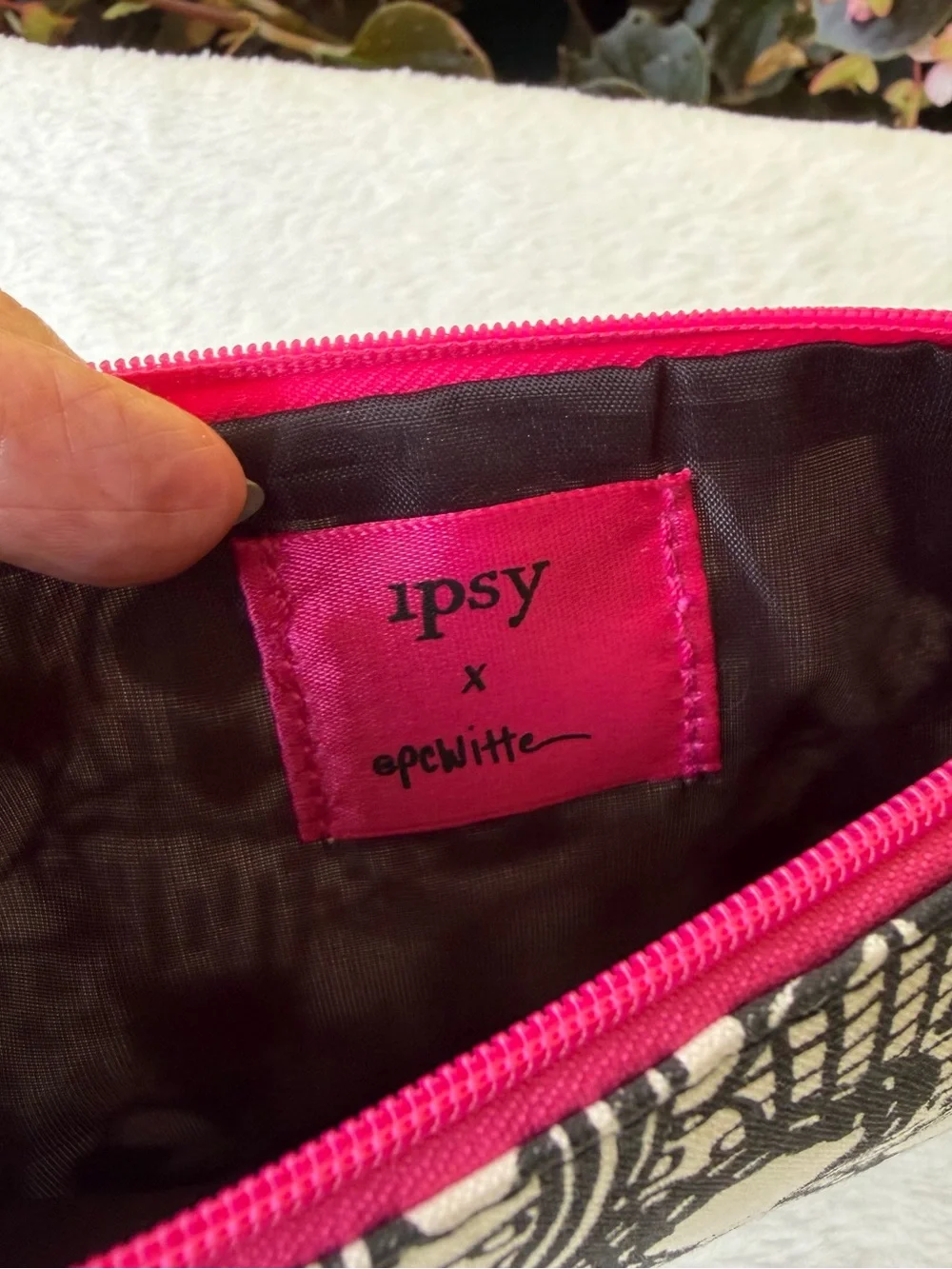 Ipsy Glambag Black & White Cosmetic Pouch with Pink Trim